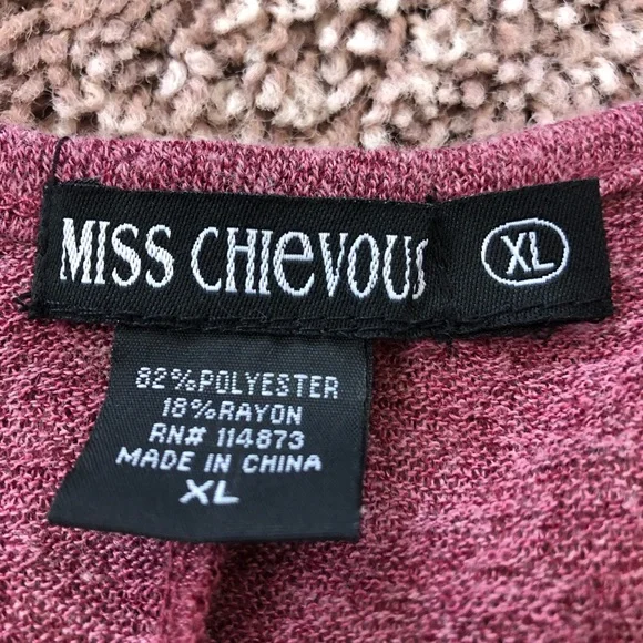 Bundle of 2 Laced Tank Tops - Picture 6 of 6